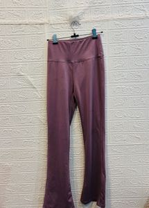 🇺🇲 Workout Imported Flared Tights