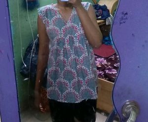 Patterned Sleeveless Top