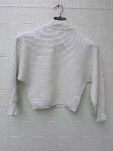 New with tag Pinterest Stylish Cream Knit Sweater