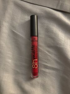 Essence 8h Matte Lipstick
