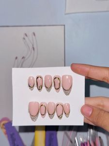 Press-On Nails: Pink &amp; Gold