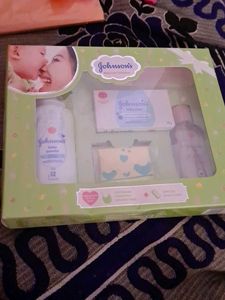Johnson's Baby Care Set