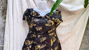 5.24.11 SEXY BLACK GOLDEN BODYCON DRESS