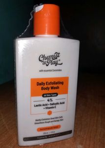 Daily Exfoliating Body Wash - 236 ml