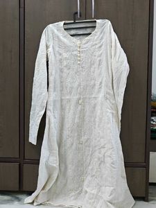 Elegant White Embroidered Kurta