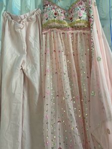 Sleeveless Nyra Cut With Trouser Dupptta