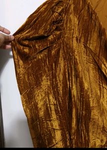 velvet design top more fluffy sleevs..