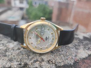 Vintage Citizen Automatic Men&#39;s Wrist Watch Japan Made Model 8200 Look Like New