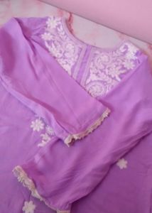 kurti embellished with white embroidery