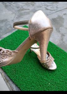 Golden Colour Heels