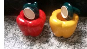 2 Vintage Pepper Teapot