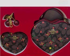 COACH HEART BAG GIFT SET PREMIUM WD BOX
