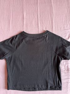 Black Graphic Crop Top – Stretchable, Trendy