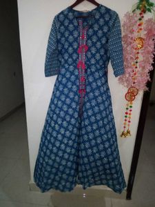 Beautiful Front Slit Gown With Side Tessels