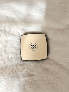 Chanel Les Beiges Healthy Glow Sheer Powder