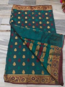 Green &amp; Gold Floral Leaf Saree