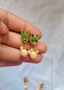 Beautiful Pearl Drop Earrings(5 Pairs)