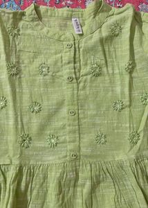 Lime Green Top 💚