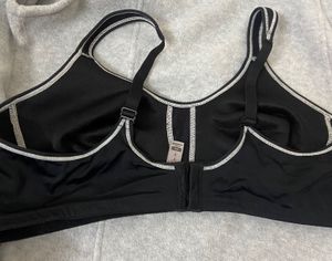 Black Sports Bra - 44 C New