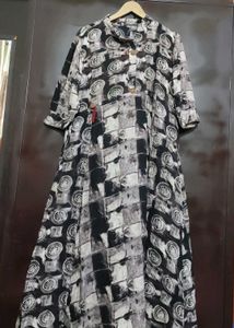 Black & White Printed Anarkali Kurti For 40 Bust