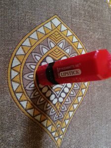 Huda Matte Me Lipstick