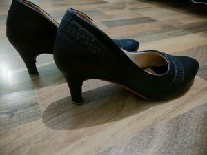 👠 Heels