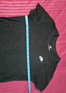 Nike Black T-Shirt  woman
