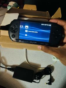 Sony PSP-E1004 street ( Play station Portable )