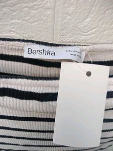 New With Tag Korean Striped Off-Shoulder Top