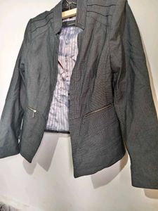 Stylish Gray Blazer 34"36"