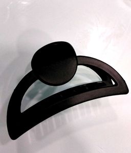 Black Hair Claw Clip