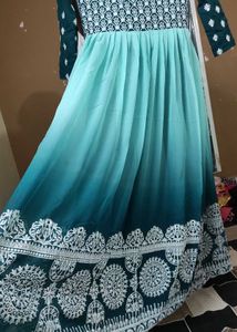 Elegant Green Embroidered Kurta Set