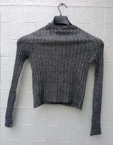 New with tag Pinterest Stylish Grey Ribbed Crop To