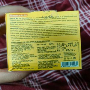 Dot &amp; Key Super Bright Moisturizer