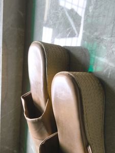Sandal With Heels