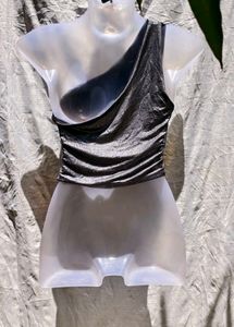 FULL SHIMMERY TOP