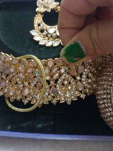 Hurry Up Golden Jewellery With Golden Bracelet