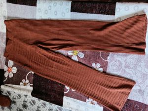 Trendy Rust Ribbed Knit Flare Leggings