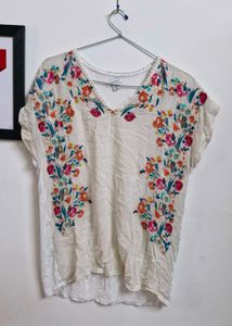 Floral Embroidered Kurta