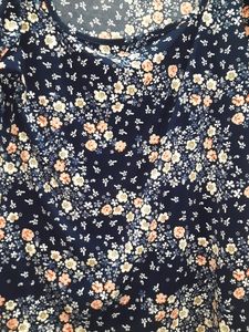 Fitted Floral Print Navy Blue Top🥀
