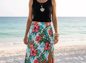 Floral embroidery black Tank Top