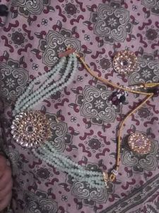 Elegant Beaded Choker Necklace with Kundan Pendant