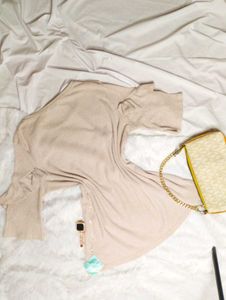 🥀✨Beige Ruffle Sleeve Top✨🥀