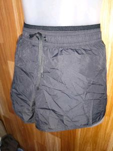 Beautiful H&amp;M Shorts 17aug12