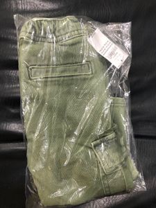 Baby GAP Cute Cargo Pants 12-18 Months