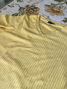 Yellow casual tshirt