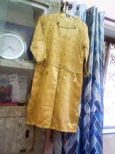 Elegant Kurta With Shimmer Plazzo