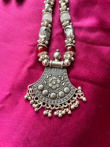 Elegant Silver Oxide Necklace