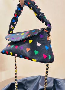 Cute heart sling bag 💚🖤🩶❤️🩷