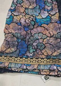 saree redi blouse k sath he